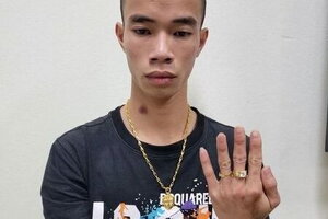 Tạm giữ kẻ lẻn vào đám cưới trộm phong bì tiền mừng rồi đi mua vàng ở Bắc Giang