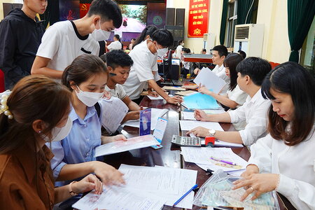 Tuyển sinh 2023: Trường đại học 'tung' học bổng khủng nhằm hút thí sinh