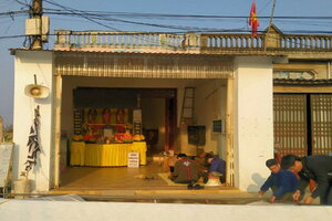 Phát hiện 2 vợ chồng tử vong trong căn nhà khóa trái cửa ở Bắc Giang