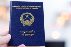 Bắt đầu cấp hộ chiếu gắn chíp điện tử từ hôm nay (1/3)