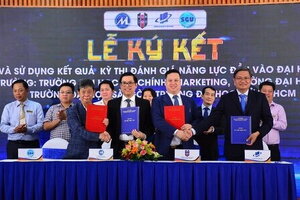 4 trường đại học ký kết công nhận sử dụng kết quả kỳ thi riêng trên máy tính