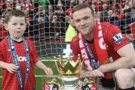 Con trai Wayne Rooney hé lộ đội bóng sẽ đầu quân