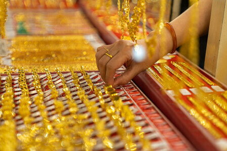 Giá vàng hôm nay ngày 12/3: Vàng nữ trang đồng loạt tăng mạnh