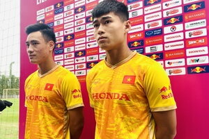 Trung vệ Nam Định tiết lộ về chiến thuật của HLV Troussier