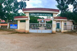 31 học sinh ở Đắk Lắk nhập viện sau khi nhận bóng bay từ người lạ