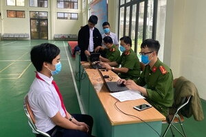 Học sinh tại TP HCM thi vào lớp 10 ra sao nếu chưa có CCCD gắn chip?
