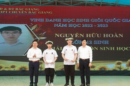 Bắc Giang vinh danh 151 giáo viên, học sinh xuất sắc