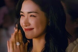 Hòa Minzy cầu xin khán giả xóa clip nhạy cảm khi cô gặp sự cố trang phục hôm 26/3