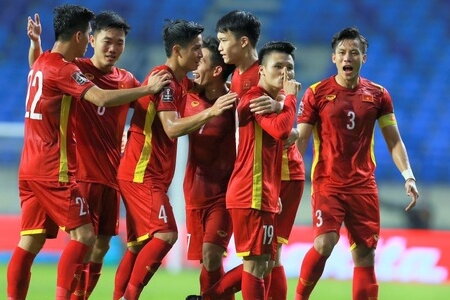 Hoàn cảnh trái ngược của hai đội tuyển quốc gia Việt Nam trên BXH FIFA
