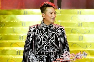 Càng lắm 'ông hoàng', 'bà hoàng'... showbiz Việt càng ngập ngụa sự háo danh, loạn ngôn, ảo tưởng?