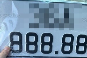 Kiểm tra quy trình bấm biển số siêu đẹp cho 4 xe máy tại Đồng Nai