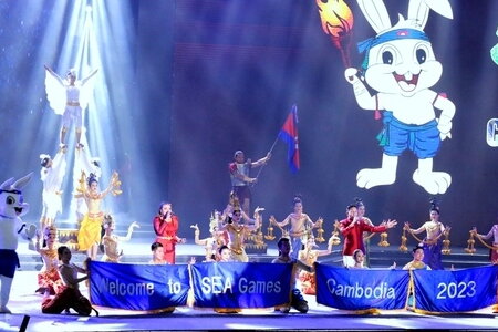 Bị tố bán vé xem SEA Games tiền triệu, Thủ tướng Campuchia có hành động bất ngờ