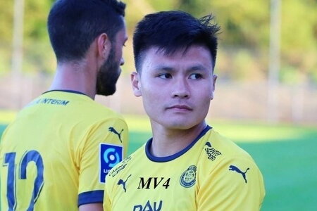 Quang Hải lập kỷ lục buồn tại Pau FC