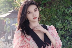 Mạng xã hội đổ xô mua bán video, ảnh nóng của 'Đệ nhất mỹ nhân Bắc Kinh' Cảnh Điềm giữa ồn ào với bạn trai cũ