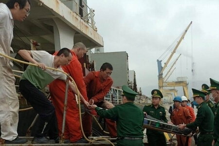Làm rõ vụ 1 thuyền viên nước ngoài tử vong, 2 người hôn mê trên tàu neo tại cảng Nghi Sơn