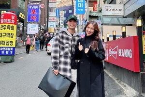 Ca sĩ Hòa Minzy bất ngờ thăm Văn Toàn tại Hàn Quốc