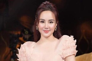Ca sĩ Vy Oanh khóa hết các tài khoản, 'biến mất' khỏi mạng xã hội 