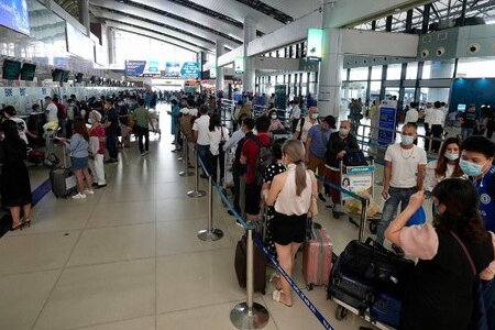 Sân bay Nội Bài khuyến cáo hành khách dịp lễ 30/4 - 1/5 khi khách bay tăng vọt