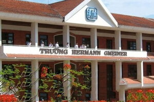 Vụ 8 nam sinh bị cởi đồ: Giám thị xin lỗi, thừa nhận sai lầm vì nóng vội