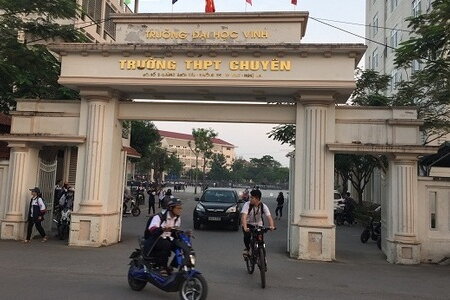Vụ nữ sinh trường chuyên ở Nghệ An tự tử: Một số học sinh nhận tin nhắn đe dọa