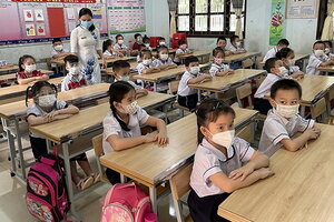 Số ca Covid-19 tăng vọt, Sở GD&ĐT TP HCM chỉ đạo khẩn phòng chống dịch trong trường học