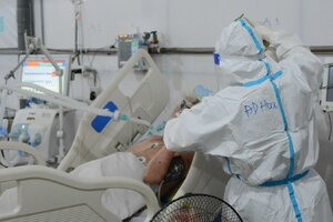 Cả nước ghi nhận hơn 2.300 ca mắc Covid-19 mới, 1 ca ở Hà Nội tử vong 