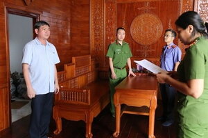 Bắt giám đốc công ty môi trường chôn 25.000 tấn chất thải trái phép
