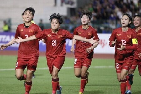 Thắng đậm Campuchia, tuyển nữ Việt Nam vào chung kết SEA Games 32