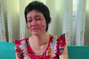 Thai phụ tố bị chồng bạo hành đã nộp đơn ly hôn, mong được đón con về