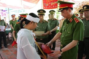 Cấp bằng Tổ quốc ghi công cho Trung tá hy sinh khi truy bắt tội phạm ma túy