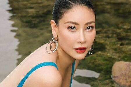 Hoa hậu Hà Kiều Anh xinh đẹp, quyến rũ ở tuổi U50 khiến Đàm Vĩnh Hưng hết lời khen ngợi