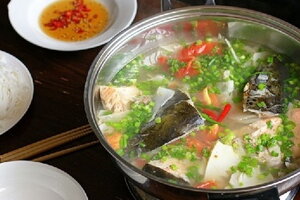 Bị cấm cản chuyện yêu đương, con trai dùng thuốc trừ sâu đầu độc bố mẹ