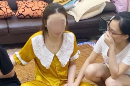 Tạm giữ bảo mẫu bạo hành bé sơ sinh 1 tháng tuổi ở Hà Nội