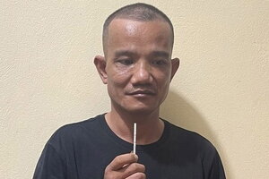 Vi phạm luật giao thông, ‘con nghiện’ tự cắn chảy máu tay rồi bôi vào người CSGT