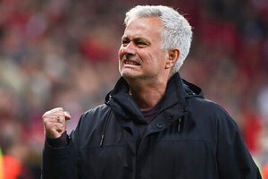 Mourinho ‘chê’ mức lương cao nhất lịch sử HLV bóng đá