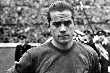 Huyền thoại của bóng đá Tây Ban Nha Luis Suarez qua đời