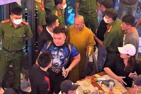 Giáo hội Phật giáo Việt Nam TP HCM nói gì về người mặc pháp phục tại quán nhậu?