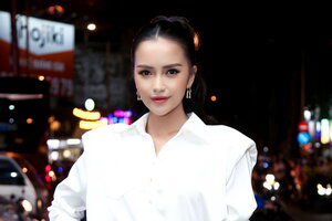 Hoa hậu Ngọc Châu hé lộ điều bất ngờ sau khi bị buộc thôi học