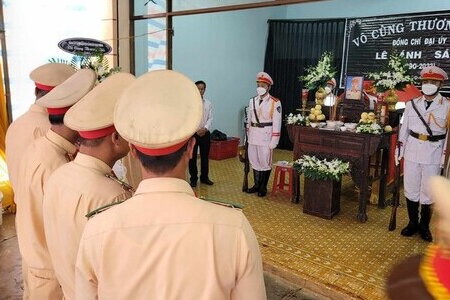 Thăng quân hàm cho 3 cán bộ CSGT hy sinh trong vụ sạt lở đất ở đèo Bảo Lộc