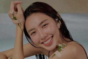 Hoa hậu Thùy Tiên mừng sinh nhật theo cách 'lạ', hé lộ loạt khuyết điểm ngoại hình