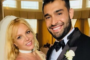 Chồng kém 13 tuổi đệ đơn ly hôn Britney Spears, đòi cấp dưỡng sau chia tay và thanh toán phí luật sư