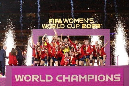 Đội tuyển nữ Tây Ban Nha vô địch World Cup nữ 2023, nhận cúp vàng và 4,29 triệu USD