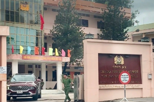 Làm rõ vụ nam thanh niên bốc cháy trước cổng trụ sở công an ở Bình Dương