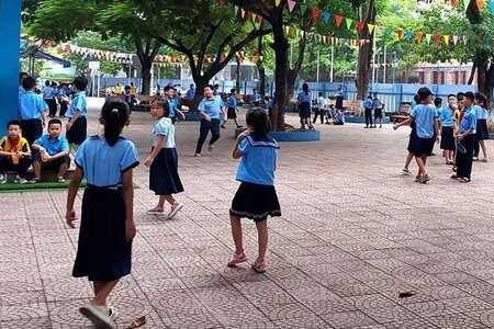 Trong 3 ngày, gần 6.500 học sinh ở một huyện TP Đà Nẵng bị đau mắt đỏ