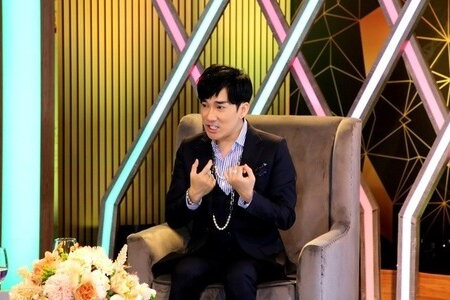 Ca sĩ Quang Hà tiết lộ mua được 'nhà to, xe to' nhờ một bản hit
