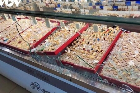 Cướp tiệm vàng Khánh Hòa: Diễn ra trong chưa đầy 1 phút, tài sản mất ước tính khoảng 800 triệu đồng