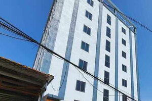 Vụ nhà cấp phép 3 nhưng xây lên tận 9 tầng: Chủ tịch xã bị tạm đình chỉ đến hết năm