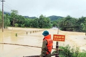 Mưa lũ lớn, hơn 22 nghìn học sinh ở Hà Tĩnh phải nghỉ học