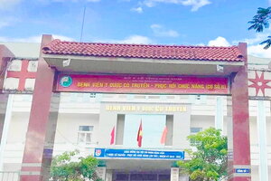 Giám đốc bệnh viện mất chức vì kết quả ADN của con riêng trùng khớp