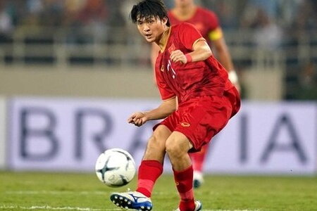 Tiền vệ Nguyễn Tuấn Anh: 'Phù thuỷ' trên sân, 'nghệ sĩ' trên Instagram